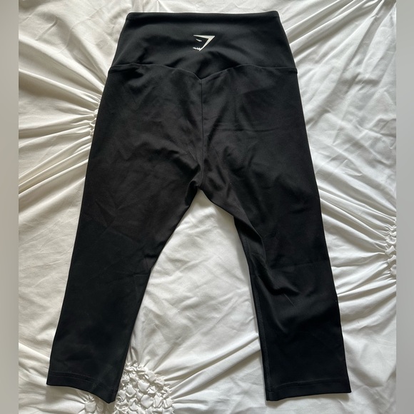 Gymshark Cropped Black Yoga Pants - Picture 1 of 3